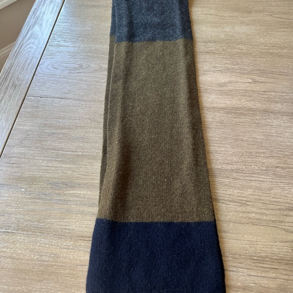 Gap men’s lame wool winter scarf - Picture 2 of 7